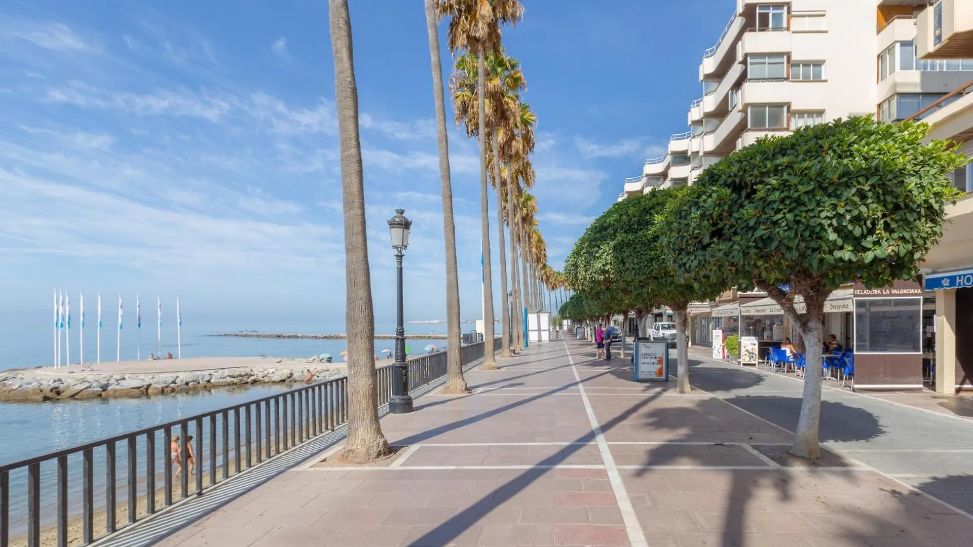 Marbella Centre On The Promenade Beach Front Line 0*,  إسبانيا