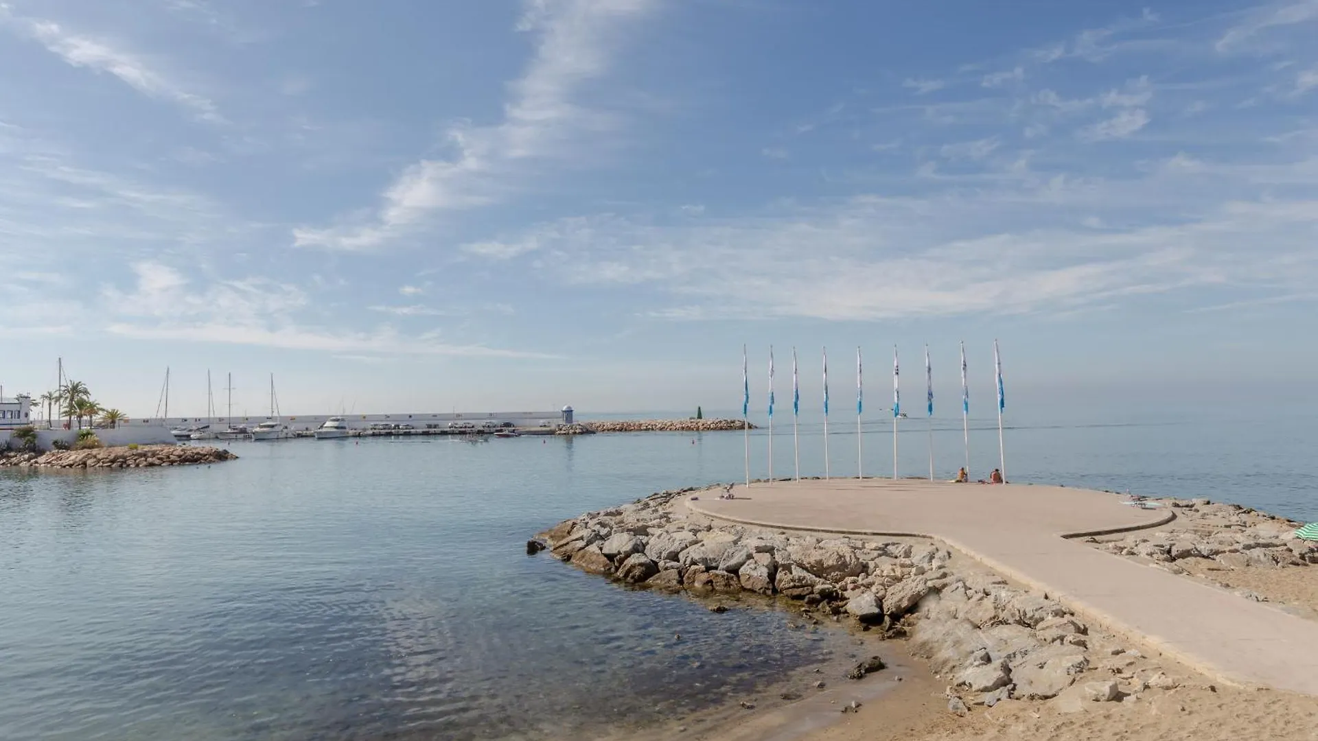 Marbella Centre On The Promenade Beach Front Line شقة